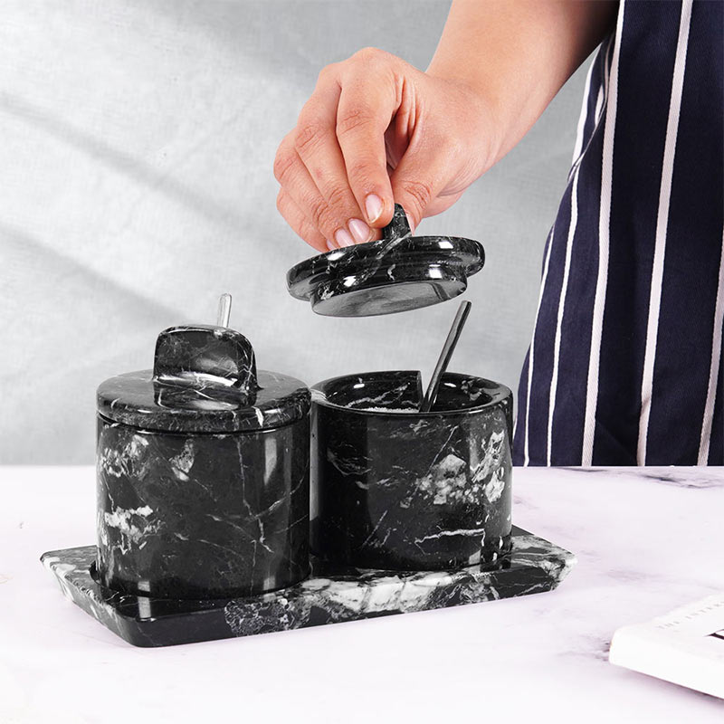 salt cellar, salt container.